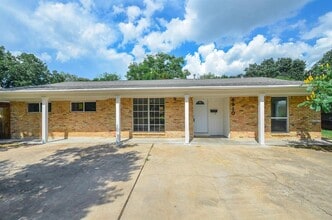 Building Photo - 8910 Reamer St