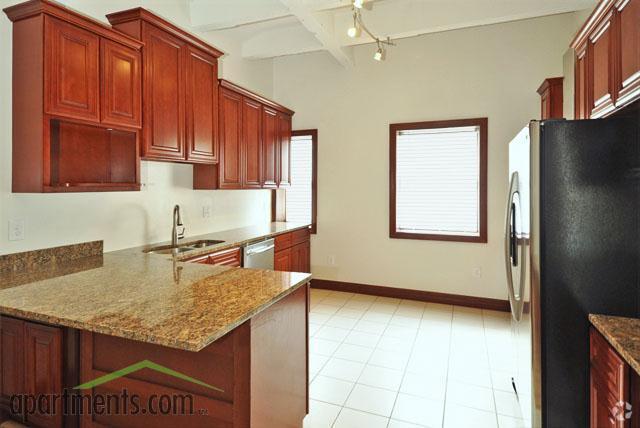 Interior Photo - Gallery 3450