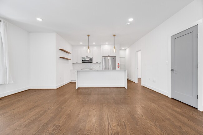 Foto del edificio - 1006 Monroe St NW