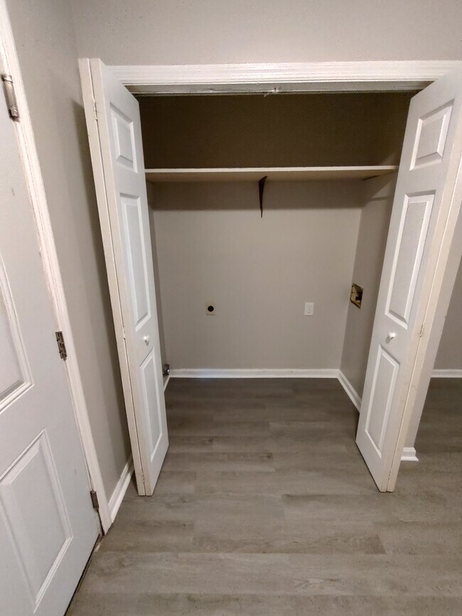 Foto del edificio - NW Alpha 1 LLC