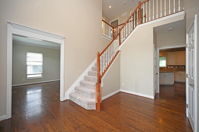 Building Photo - 7645 Lilac Vista Dr