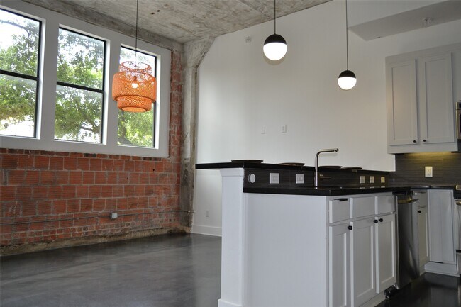 Foto del edificio - 2323 Polk St