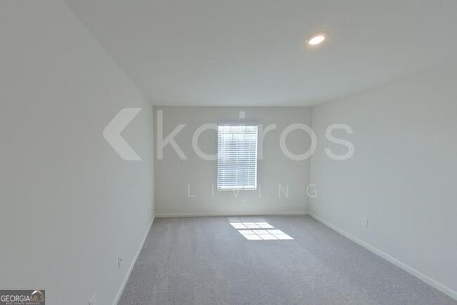 Building Photo - 233 Topaz Ln