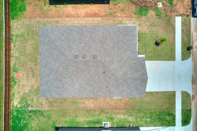Building Photo - Beautiful New Home!