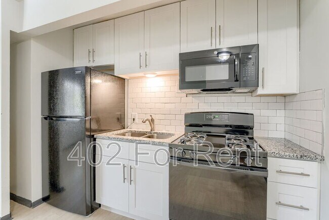 Building Photo - 1015 N 47th Ave