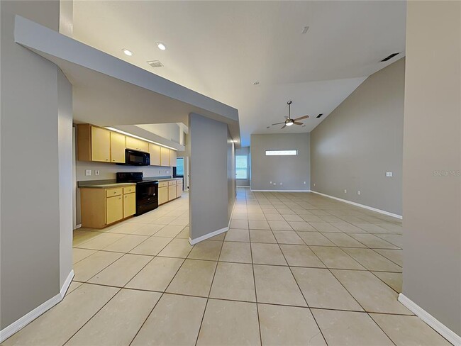 Building Photo - 10151 Briar Cir