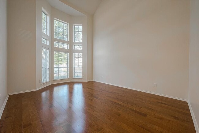 Building Photo - 21411 Willow Glade Dr