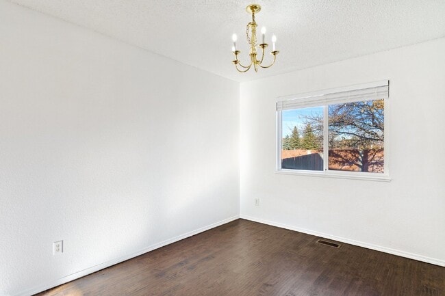 Building Photo - Spacious 6BR Home with Finished Basement –...