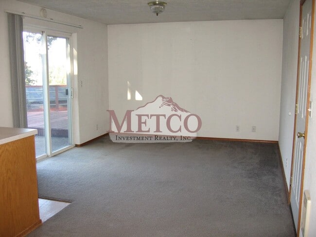 Building Photo - Spacious Thurston Home