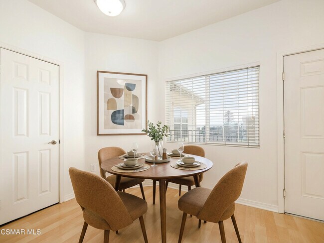 Foto del edificio - 1256 E Main St