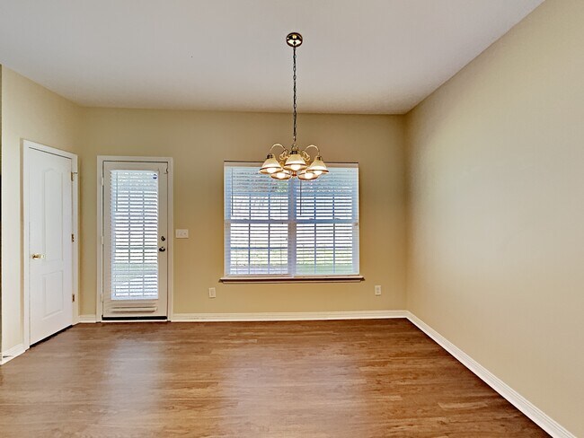 Building Photo - 61 Kendall Park Drive