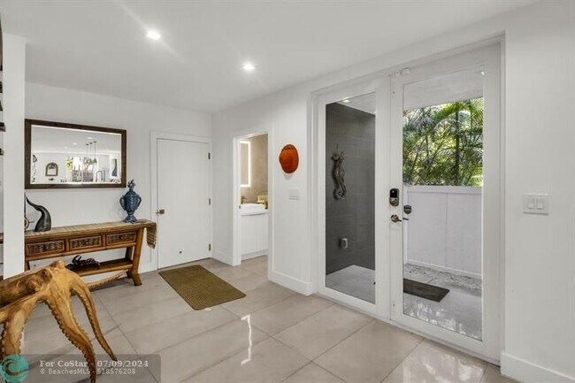 Foto del edificio - 906 NE 15th Ave