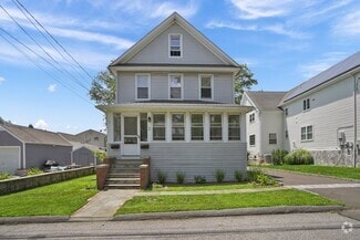 21 Hyatt Ave