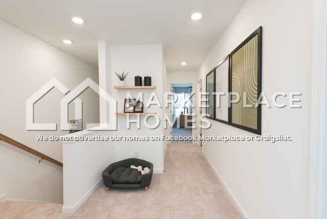 Building Photo - 120 Harpy Dr