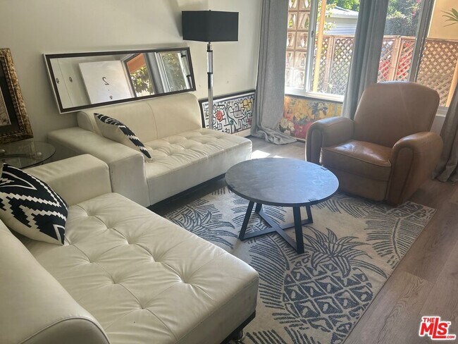 Foto del edificio - 1022 Croft Ave