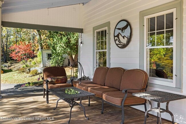 Foto del edificio - 114 Chase Rd