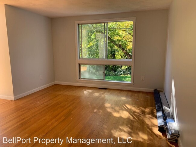 Building Photo - 2 br, 1.5 bath House - 22 Black Point Road...