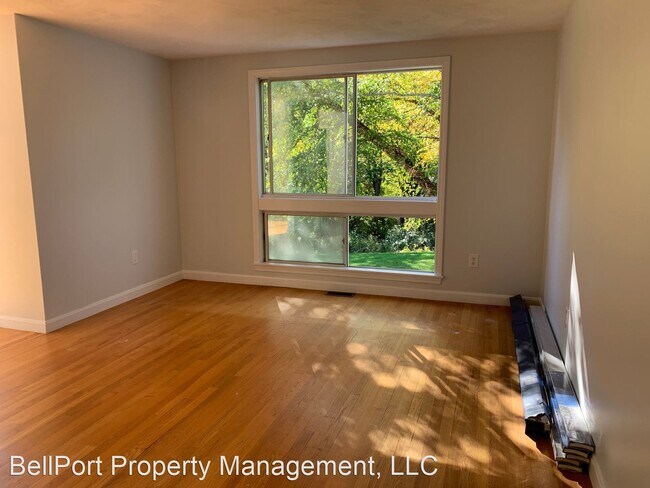 Foto del edificio - 2 br, 1.5 bath House - 22 Black Point Road...