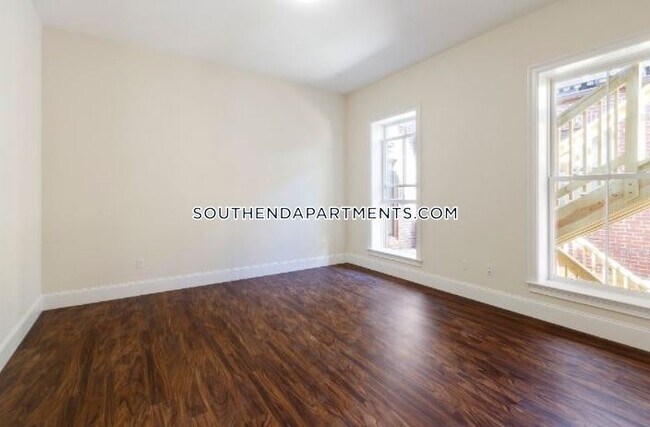 Foto del edificio - 1902 Washington St