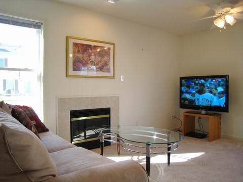 Building Photo - 2626 E Oaklawn Ct