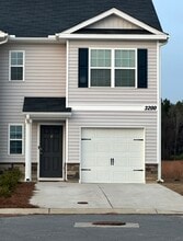 Building Photo - 3200 Tatlock Wy