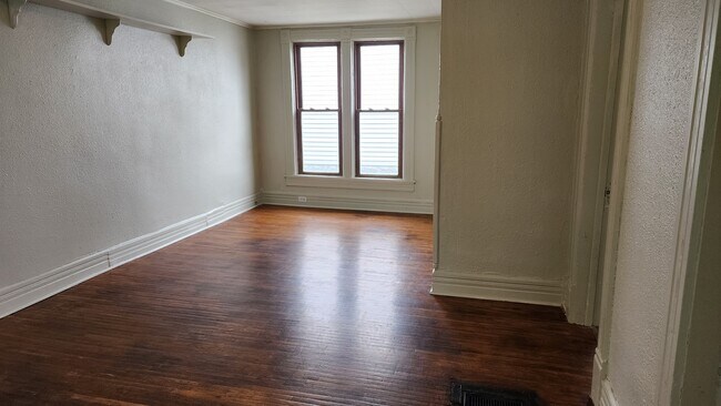Building Photo - 132 Birch Street