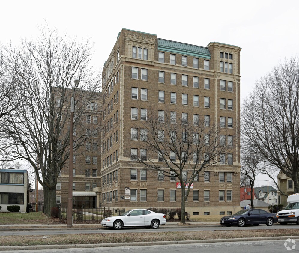 The Millerand Apartments Milwaukee Wi Apartments Com