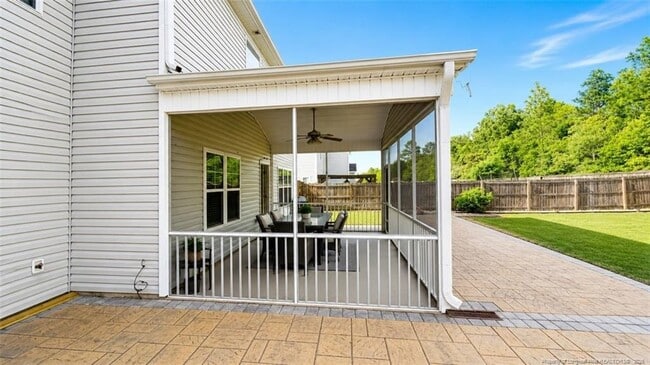 Foto del edificio - 3541 Castlefield Ln