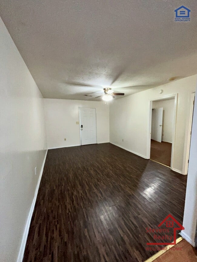 Foto del edificio - 62 Bybee Woods Dr