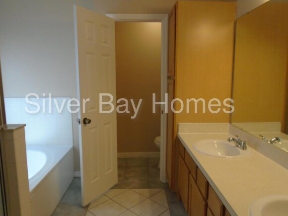 Building Photo - 5544 Elizabeth Rose Sq