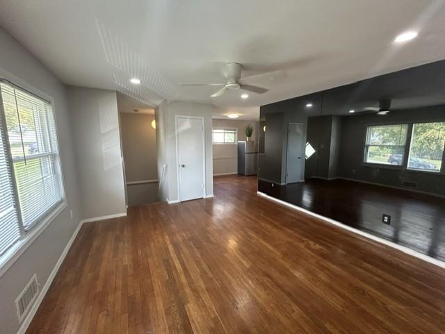 Foto del edificio - 328 W Edmonston Dr