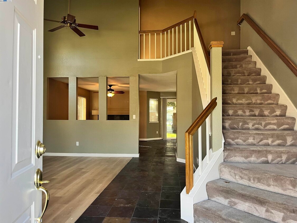 Building Photo - 480 Krider Ct