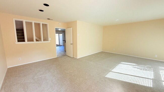 Building Photo - 3169 Santa Cruz Ln