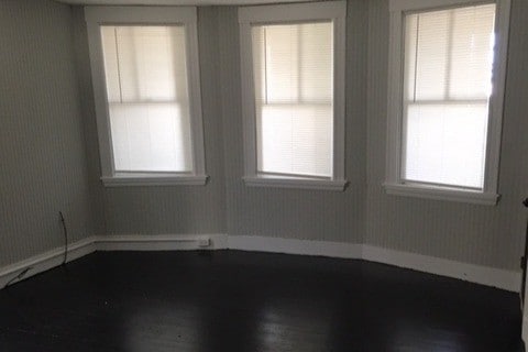 Living Rm - 29 Howland Rd