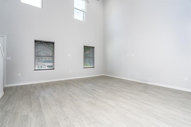 Building Photo - 16863 W Juneau St