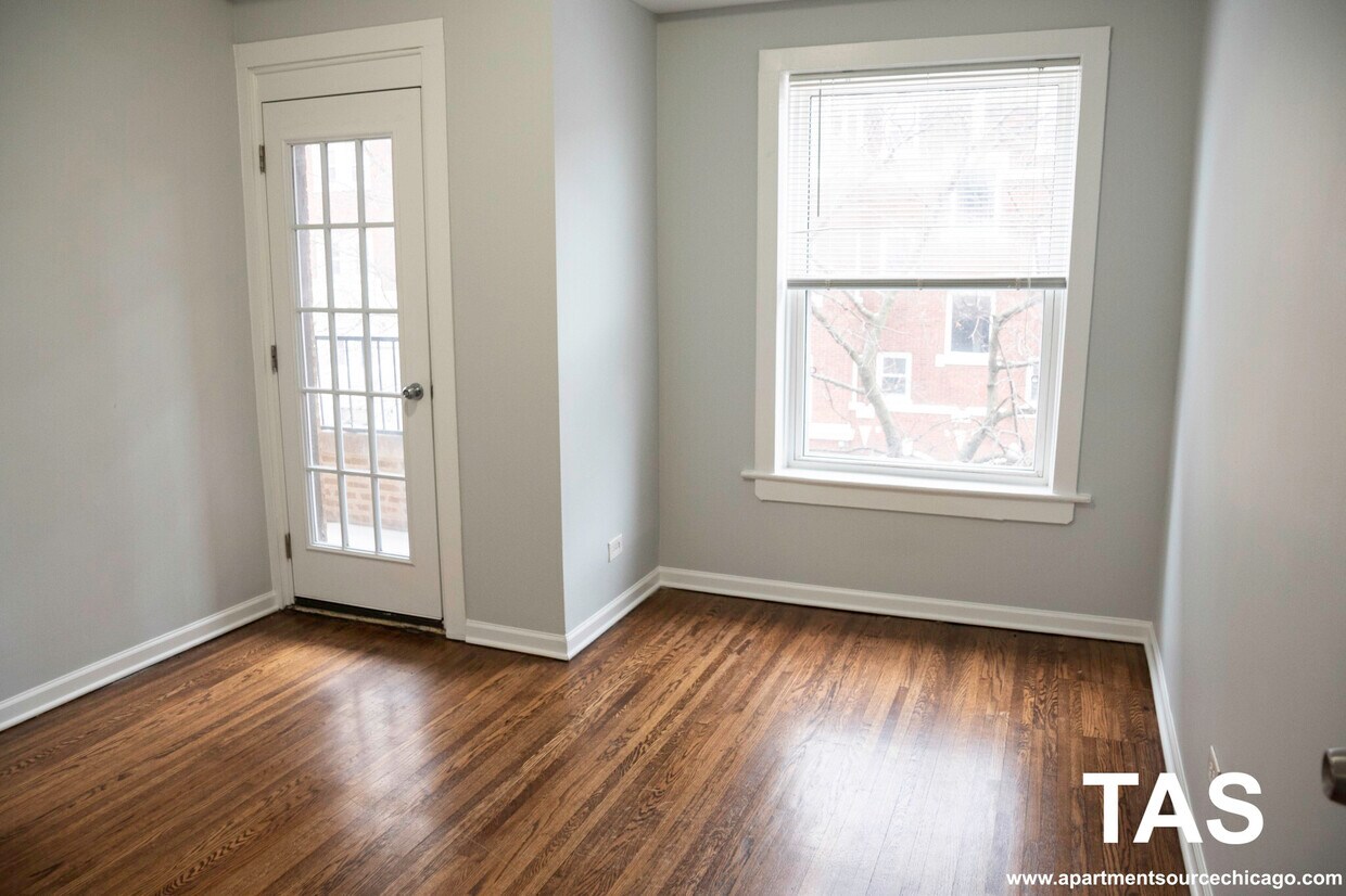 Foto principal - 7451 N Greenview Ave