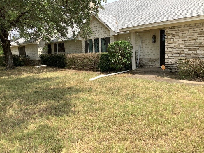 Primary Photo - Beautiful Ranch Home