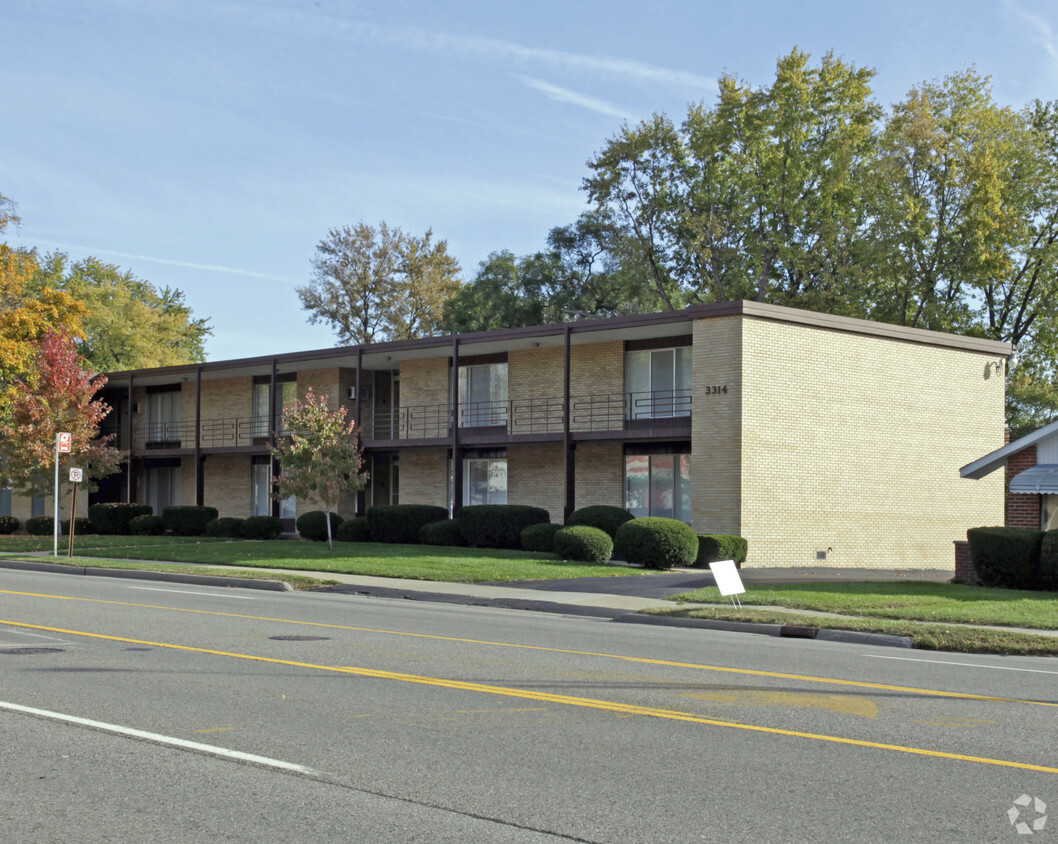 3314 Greenfield Rd Royal Oak Mi 48073 Apartments Royal Oak Mi Apartments Com