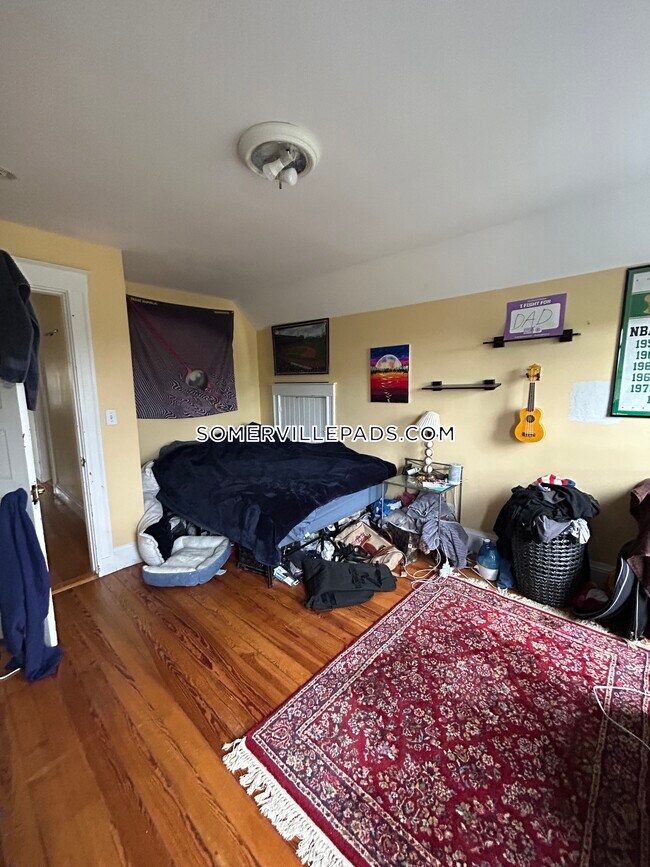 Building Photo - 18 Eastman Rd