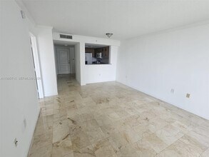 Building Photo - 2101 Brickell Ave
