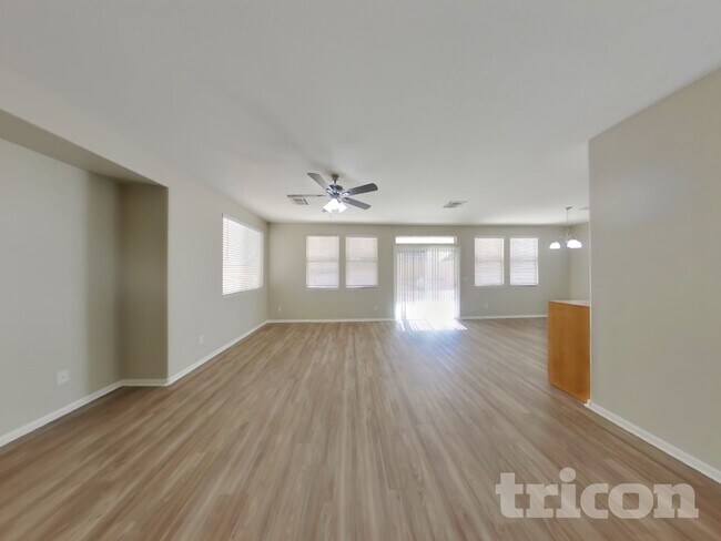 Building Photo - 705 Irish Mittens Ct