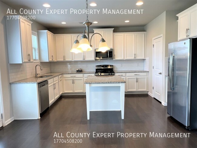 Building Photo - 4845 Frontier Dr