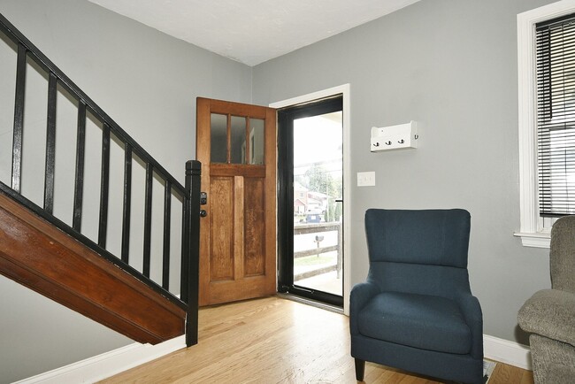 Photo - Beautiful 3 Bedrooms, 1 bathroom House Available Now!