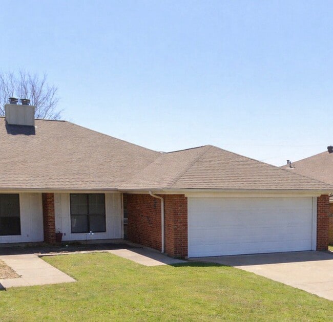 Building Photo - 1503 Lindsey Ln
