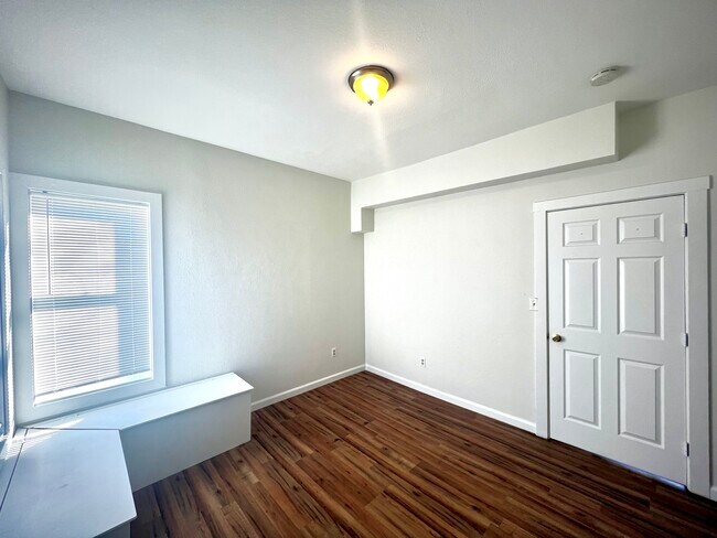 Foto del edificio - 871 27th St