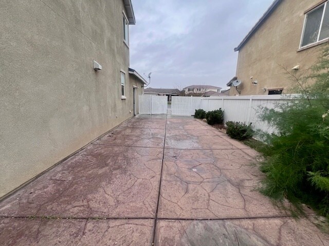 Foto del edificio - 44902 Dusty Rd