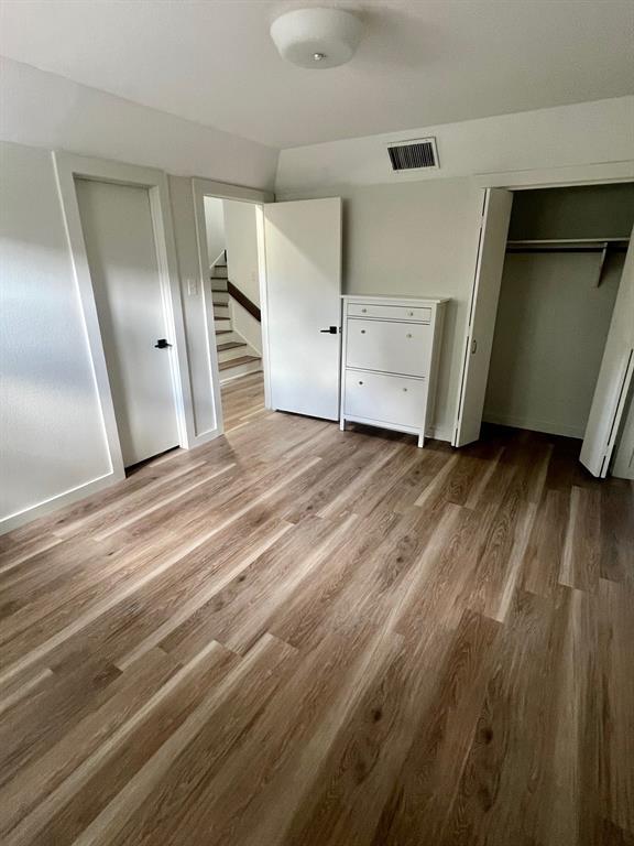 Foto del edificio - 5201 Woodlawn Pl