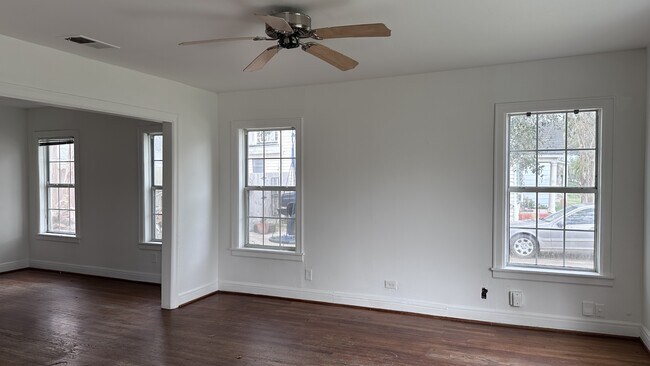 Foto del edificio - 2839 Topeka St