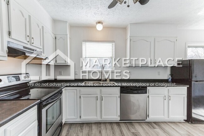 Foto del edificio - 6391 Whims Rd