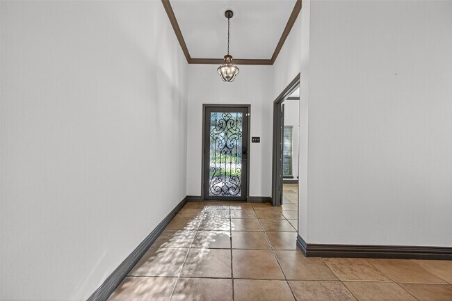 Building Photo - 23410 Stratsborough Dr